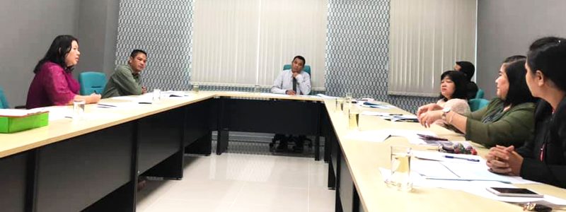 การประชุมคณะกรรมการวิเคราะห์ข้อมูลอัตราการจัดเก็บค่าน้ำประปาและค่าไฟฟ้า สวัสดิการที่พักอาศัยของบุคลากรมหาวิทยาลัยราชภัฏสุราษฎร์ธานี วันที่ 20 พฤศจิกายน 2561 การประชุมคณะกรรมการวิเคราะห์ข้อมูลอัตราการจัดเก็บค่าน้ำประปาและค่าไฟฟ้า สวัสดิการที่พักอาศัยของบุคลากรมหาวิทยาลัยราชภัฏสุราษฎร์ธานี วันที่ 20 พฤศจิกายน 2561
